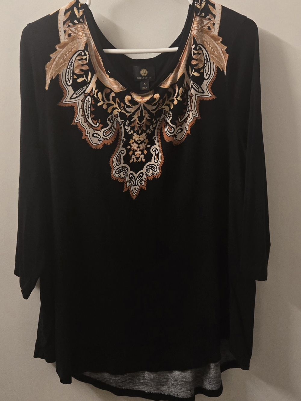 JM Collection Black Long Sleeve Top with Gold Paisley Neckline Size XL
